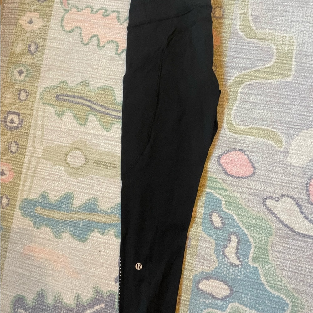 Lululemon Black cropped leggings